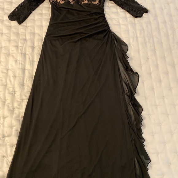Formal long black dress - Picture 2 of 7